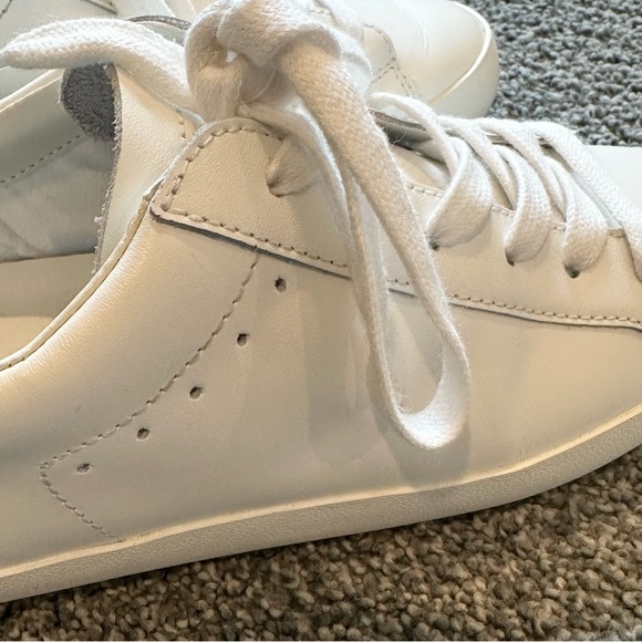 Banana Republic white leather sneakers with snakeskin detail - Picture 4 of 12